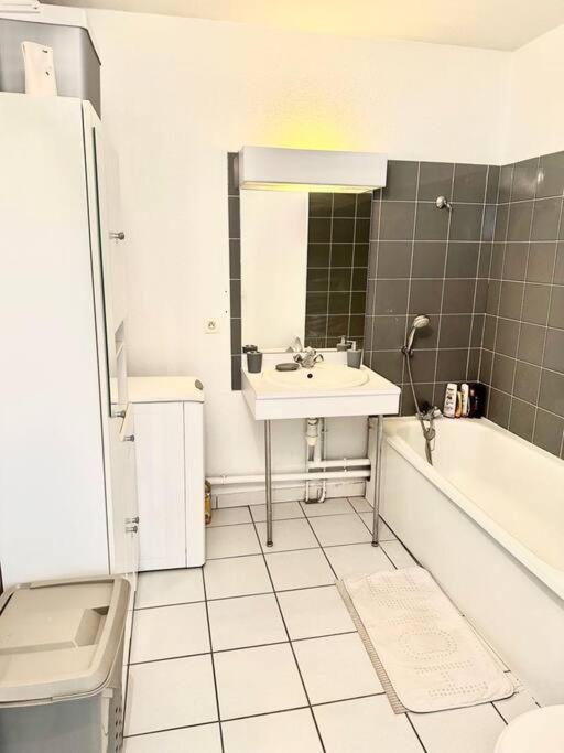 Appartement T2 Au Chartrons Bordeaux Exterior photo